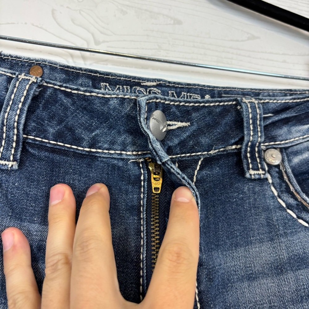 Miss Me Denim Boyfriend Capris Distressed Size 30 - Picture 8 of 15